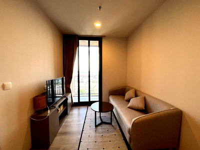 Condos for rent : Oka Haus. 1bed 35sqm. Line id: @pfagent