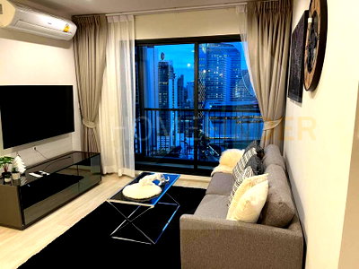 Condos for rent : Life One Wireless 2 bedrooms, for rent