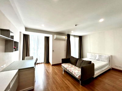Condos for rent Maya Chiang Mai : Available * : The Nimmana CONDO 13,000 Baht/month at Nimman Road soi 6 Tel. 0823899314(Bubu)