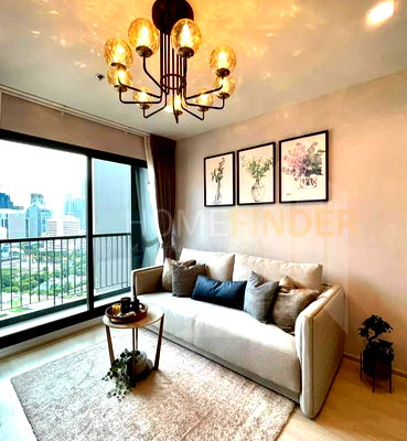 Condos for rent Nana Nuea Pier : Life One Wireless 2 bedrooms, for rent