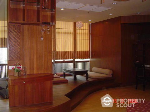 3-BR Condo at Baan Sathorn Chaopraya near BTS Krung Thon Buri (ID 513431)