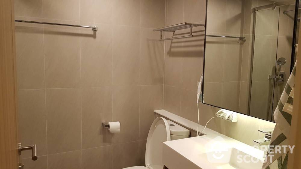 picture 1-BR Condo at Na Vara Residence near BTS Chit Lom (ID 386824) - 3/17