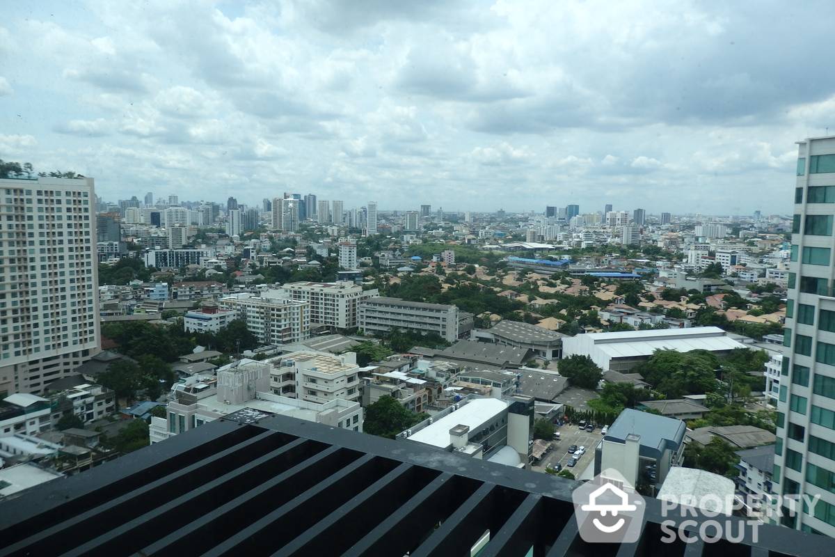 รูป ดูเพล็กซ์ 1-ห้องนอน ที่ ริทึ่ม สุขุมวิท 44/1 ใกล้ BTS พระโขนง (ID 886580) - รูปที่ 10/17