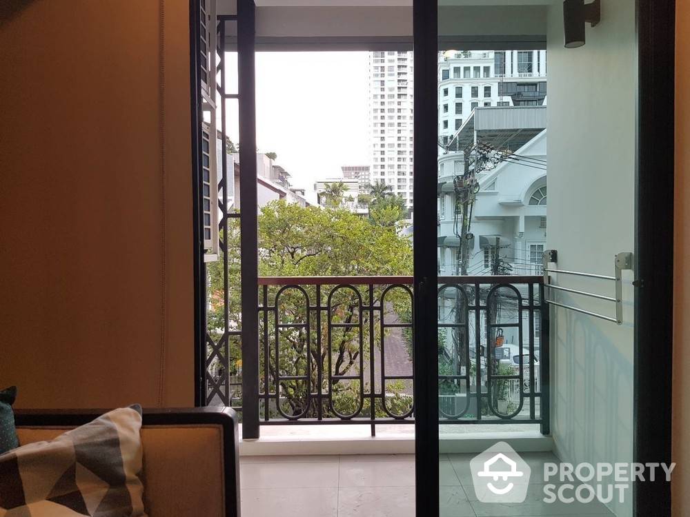 picture 1-BR Condo at Na Vara Residence near BTS Chit Lom (ID 386824) - 5/17