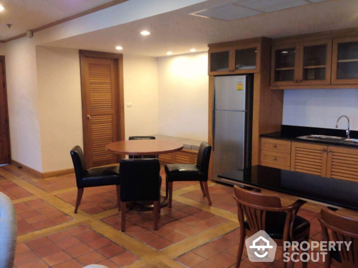 picture 2-BR Condo at Baan Suanpetch Condominium near BTS Phrom Phong (ID 511118) - 3/14