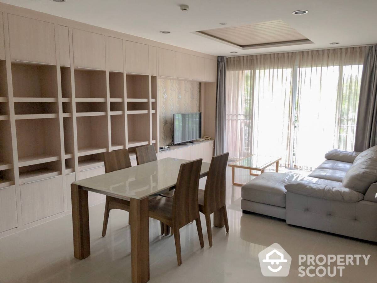 picture 2-BR Condo at The Rise Sukhumvit 39 near BTS Phrom Phong (ID 514843) - 2/15