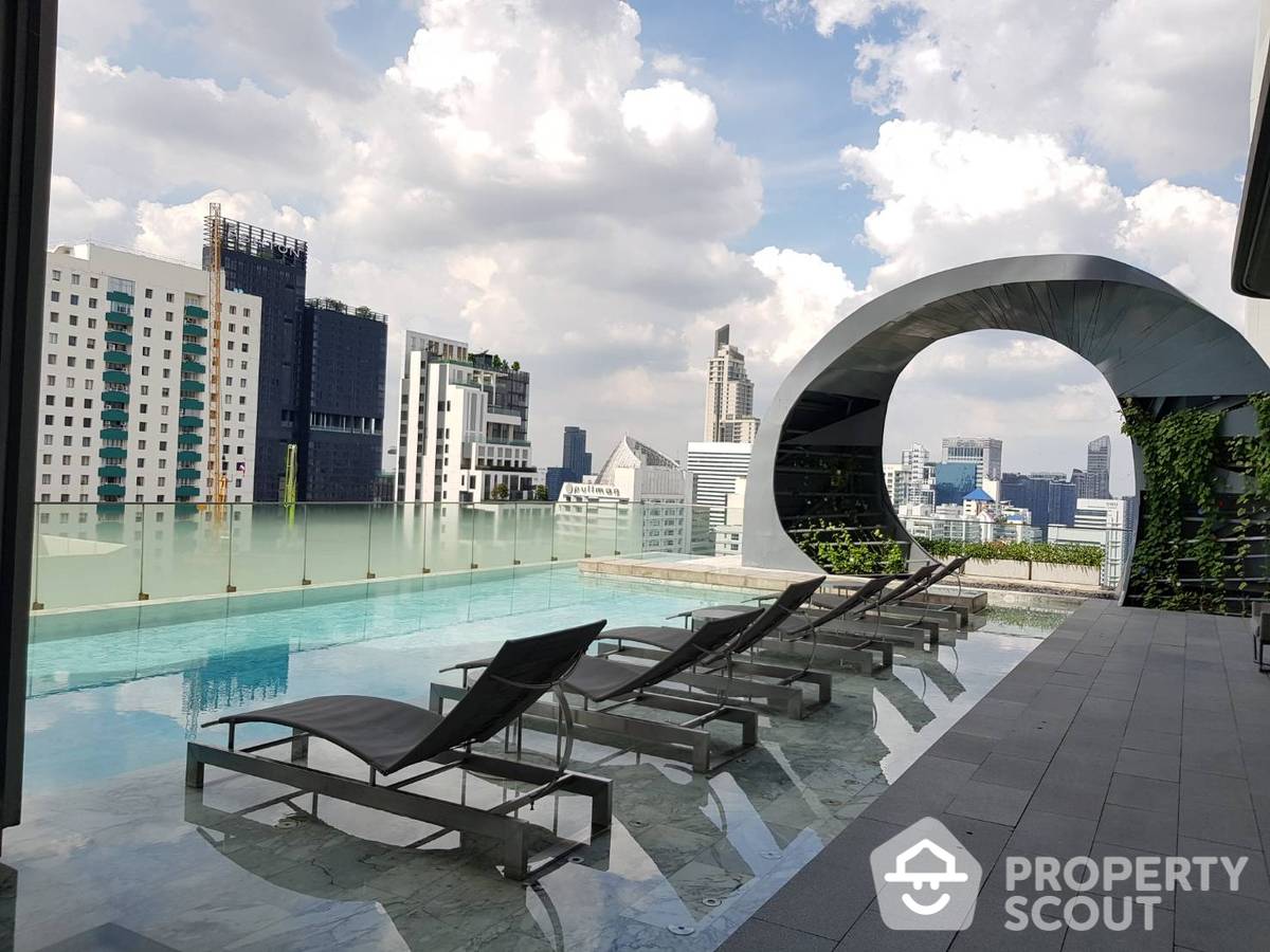 picture Spectacular High Rise 1-BR Condo at Edge Sukhumvit 23 near BTS Asok (ID 890184) - 1/15