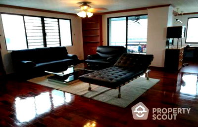 Condos for rent : 2-BR Condo at Pearl Garden Condominium near BTS Chong Nonsi (ID 173914)