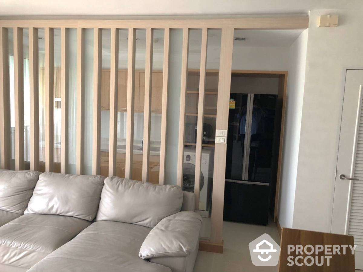 picture 2-BR Condo at The Rise Sukhumvit 39 near BTS Phrom Phong (ID 514843) - 3/15