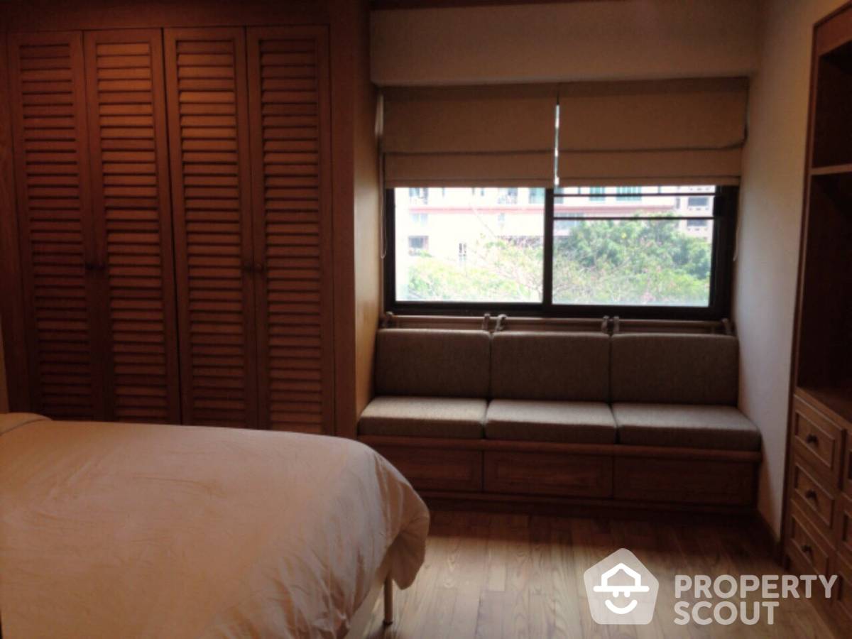 picture 2-BR Condo at Baan Suanpetch Condominium near BTS Phrom Phong (ID 511118) - 6/14