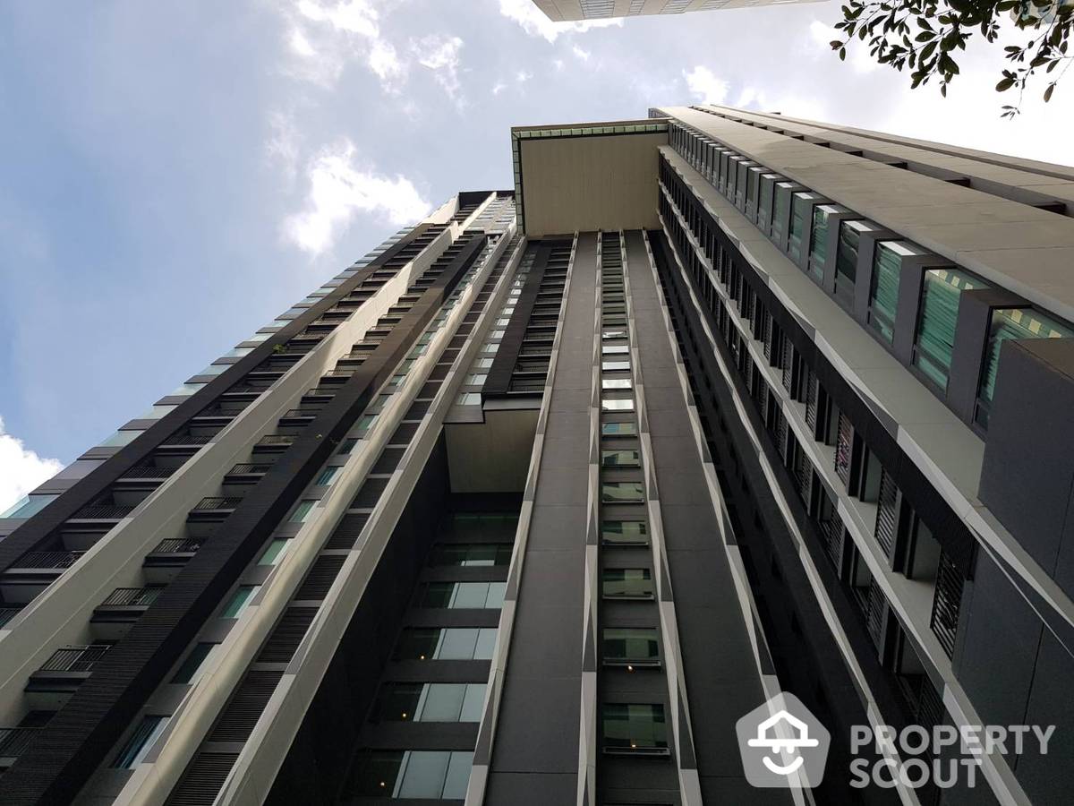 picture Spectacular High Rise 1-BR Condo at Edge Sukhumvit 23 near BTS Asok (ID 890184) - 11/15