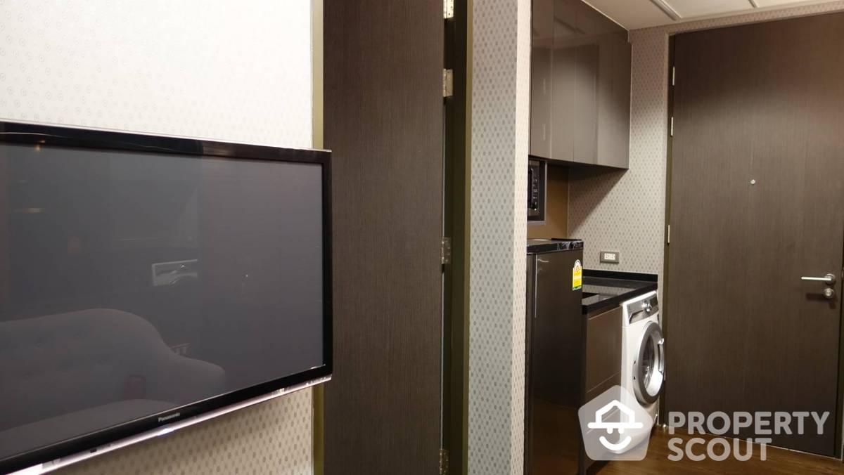 picture 1-BR Condo at The Lumpini 24 near BTS Phrom Phong (ID 825468) - 1/6