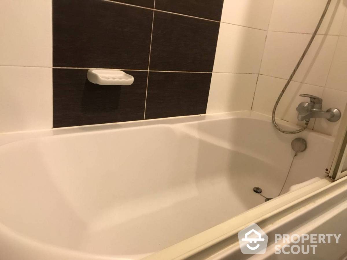 picture 1-BR Condo at Grand Park View Asoke near MRT Sukhumvit (ID 884660) - 7/8