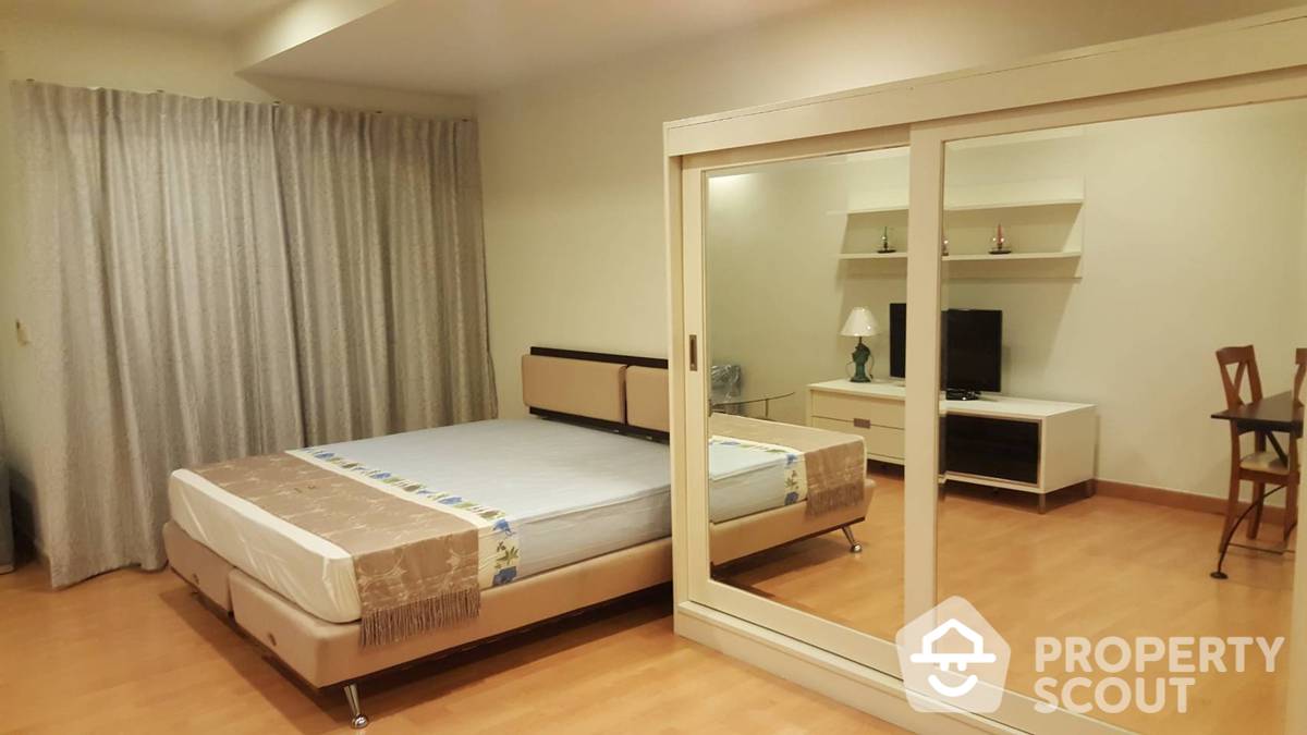 รูป คอนโด สตูดิโอ วิวเมือง at Nusasiri Grand Condominium ใกล้ BTS เอกมัย (ID 697091) - รูปที่ 1/6