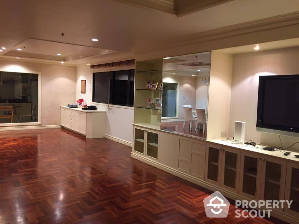 รูป คอนโด 3 นอน at Century Heights Condominium ใกล้ MRT สุขุมวิท (ID 567258) - รูปที่ 9/9