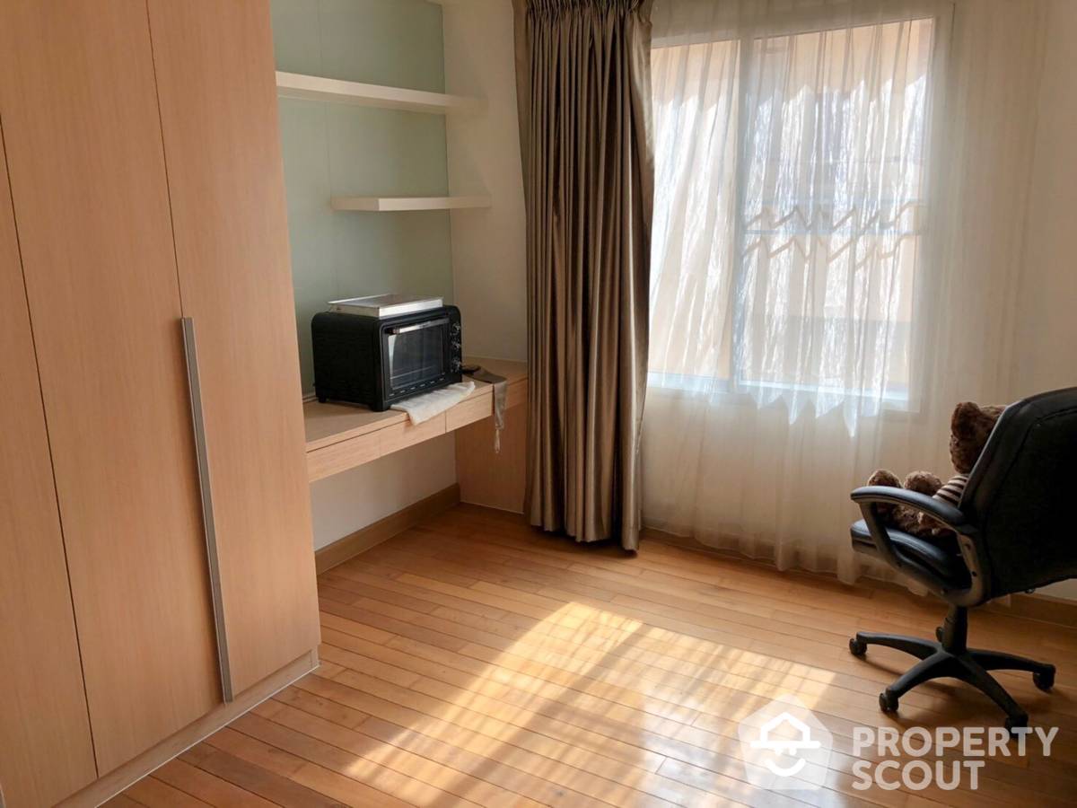 picture 2-BR Condo at The Rise Sukhumvit 39 near BTS Phrom Phong (ID 514843) - 7/15