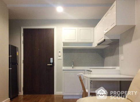 1-BR Condo at Condolette Dwell Sukhumvit 26 near BTS Phrom Phong (ID 303449)