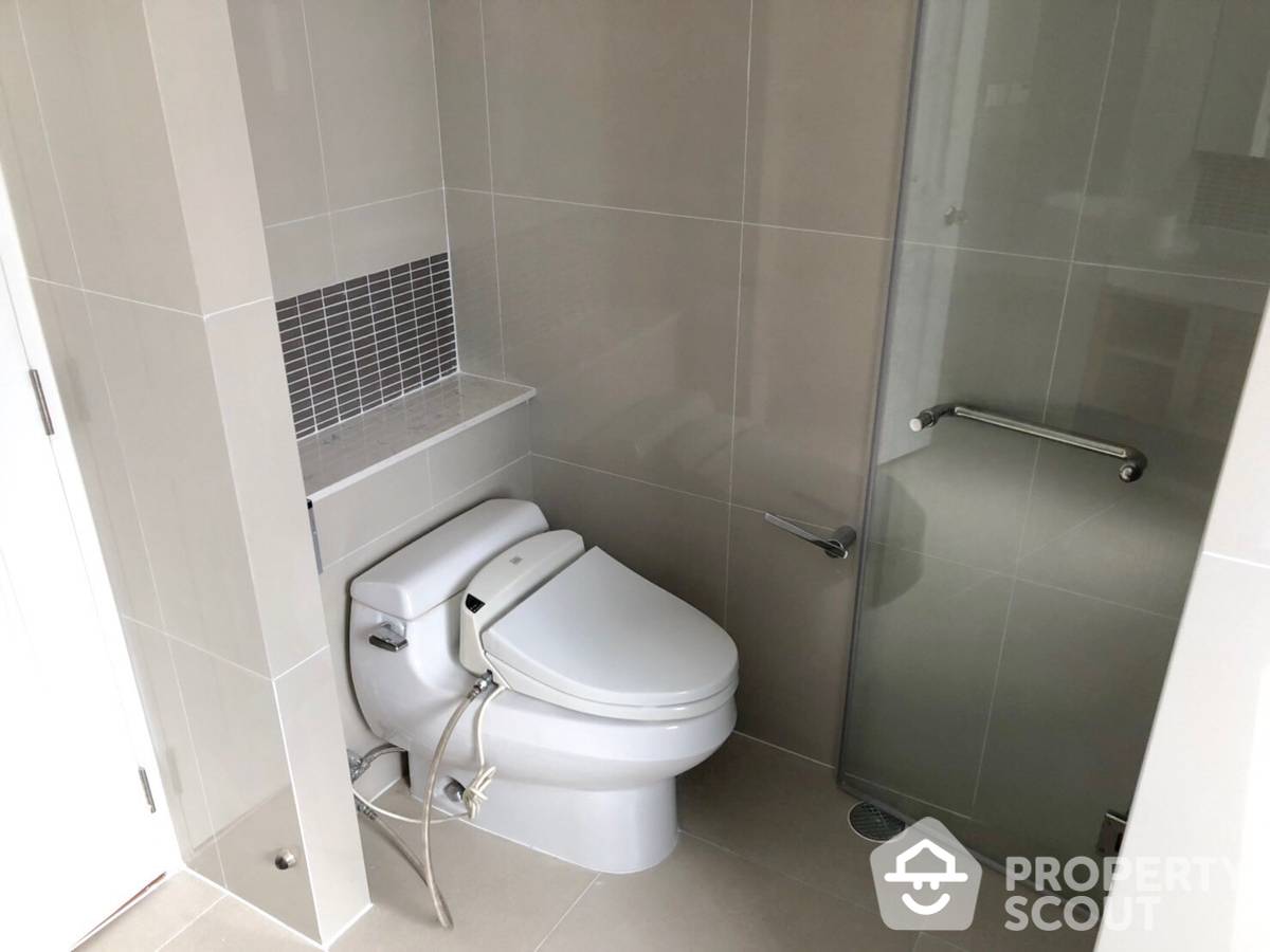 picture 2-BR Condo at The Rise Sukhumvit 39 near BTS Phrom Phong (ID 514843) - 10/15