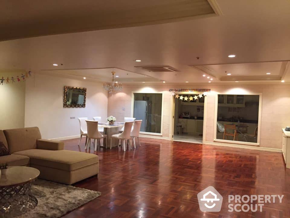 รูป คอนโด 3 นอน at Century Heights Condominium ใกล้ MRT สุขุมวิท (ID 567258) - รูปที่ 1/9