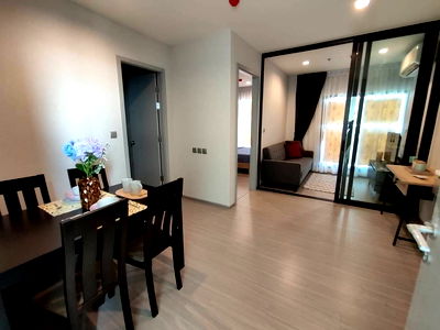 เช่าคอนโด เขตพระโขนง : 🎯 ให้เช่า ห้องมุม กว้าง พื้นที่เยอะ เฟอร์นิเจอร์และเครื่องใช้ไฟฟ้าครบ พร้อมเข้าอยู่ ราคาดีมาก