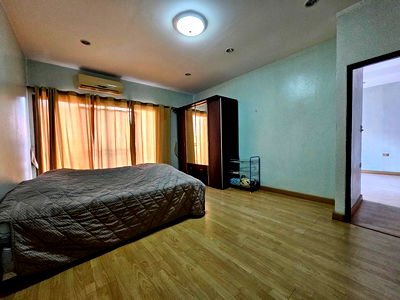 ขายคอนโด : sss442 ขาย คอนโด คันทรี คอมเพล็กซ์ บางนา Country Complex Bangna