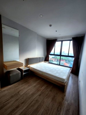 Condos for rent : ideo o2 1 bed  for rent high floor