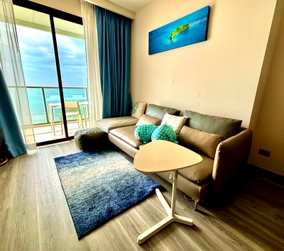 Condos for rent : Aeras Beachfront Jomtien Condo, Ready to move in - Large Balcony with Sunset View