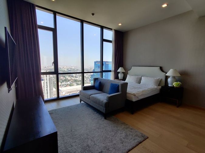 3-bed condo for rent, 252 sqm, The Monument Thonglor
