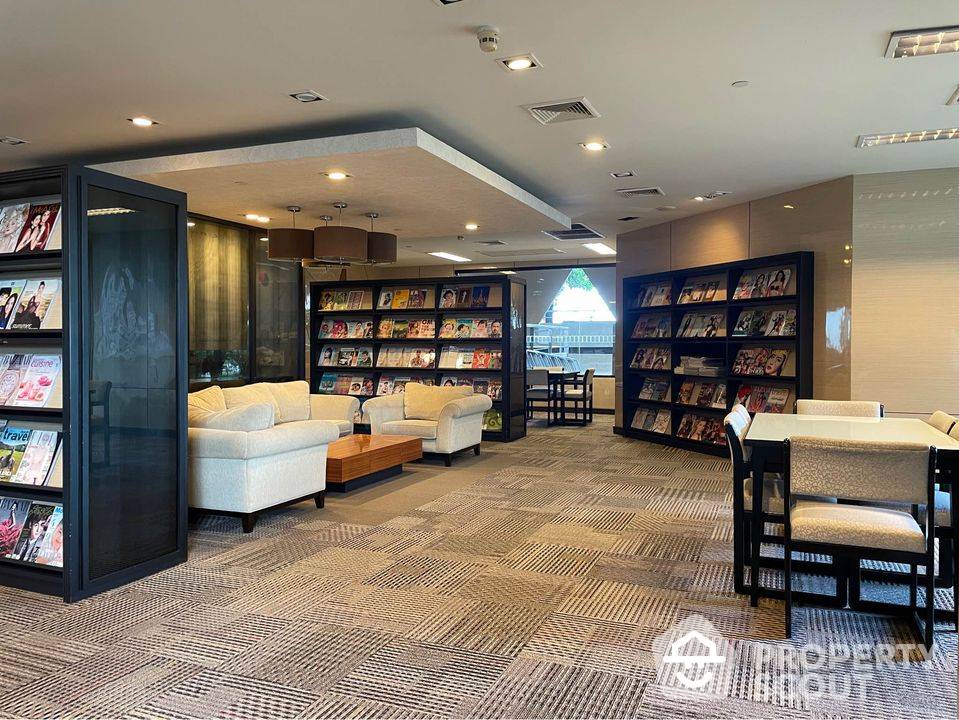 picture 2-BR Condo at Sathorn Gardens near MRT Si Lom (ID 881847) - 1/6