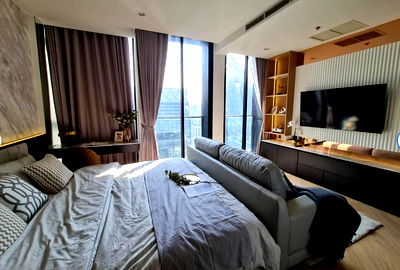 คอนโดให้เช่า : ให้เช่า Noble Ploenchit. 1นอน 52ตร.ม. Line id: @pfagent