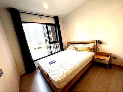 Condos for rent : G7810💖中国客户，请加微信。(在联系方式的旁边)For rent Life Asoke Hype Line ❤️💜@condopremium💜❤️Ready to move in ⬛🟨 📞 065 695 3645🟨⬛