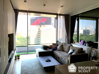 Condos for sale Sathorn Thani Tower : 1-BR Condo at Saladaeng One near MRT Si Lom (ID 645929)