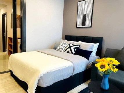 รูปภาพ For Rent XT Huaikwang Fully Furnished (Near MRT Huaykwang 75 m.)