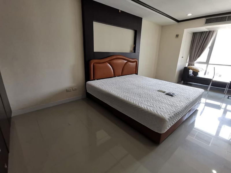 ขายคอนโด : คอนโดต้องการขายพร้อมสัญญาเช่า เดอะ เทรนดี้ คอนโดมิเนียม  ซอย สุขุมวิท 13 คลองเตยเหนือ วัฒนา ห้องสตูดิโอ พร้อมอยู่ ราคาถูก