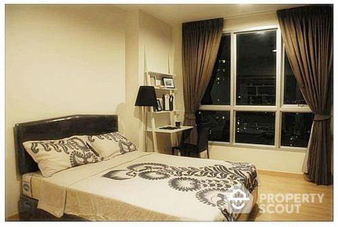 1-BR Condo at Life @ Sathorn 10 near BTS Chong Nonsi (ID 513471)