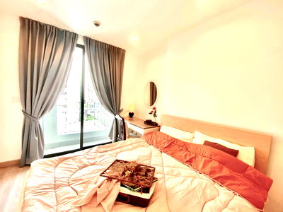 Condos for sale : P-131496 — Sale with Tenant! Ideo Mobi Phayathai (52 sqm) 2 Bed 2 Bath, 11th Floor. 8.9 MB. Near BTS Phayathai. Tel 085-592-2897 Line: @easythaihome