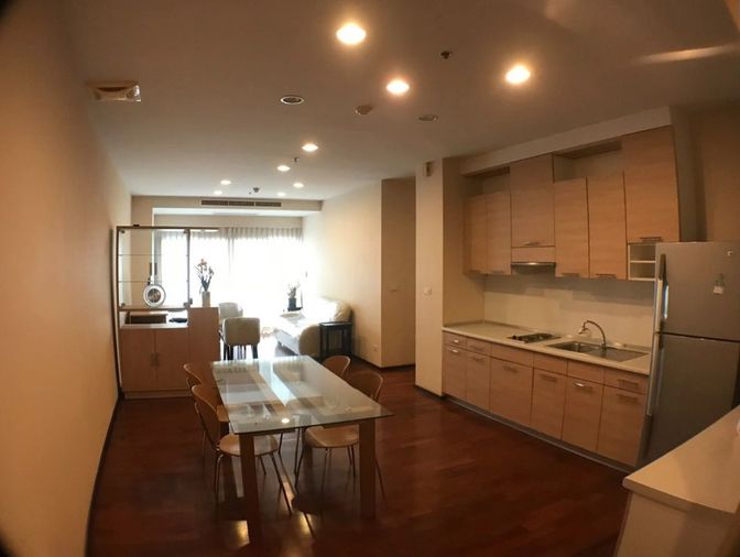 Noble Ora Thonglor (โนเบิล ออรา ทองหล่อ )