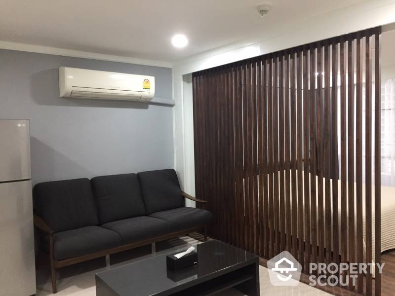 picture 1-BR Condo at Supalai Place Sukhumvit 39 near BTS Phrom Phong (ID 824347) - 1/4