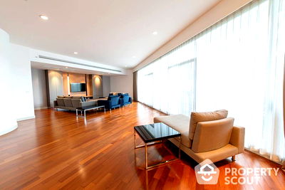 Condos for rent King's College International School Bangkok : 5-BR Condo at Bangkok Garden in Chong Nonsi (ID 511592)