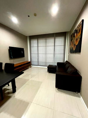 Condos for rent : Menam residence. 2beds 63sqm. Line id: @pfagent