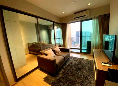 Condos for sale : Condo for sale Whizdom Station Ratchada - Thapra fully furnished with tenant.