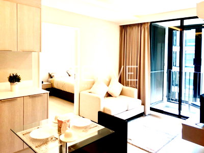 Condos for rent : 🔥 Nice & Bright 2 Beds 2 Baths with Bathtub Shuttle Bus to BTS Thong Lo at Vtara Sukhumvit 36 Condo / For Rent