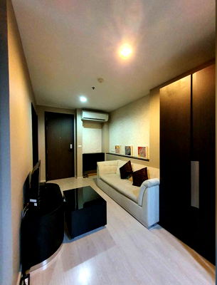 Condos for rent Khlong Toei : for rent Rhythm Sukhumvit44/1. 1bed 45sq.m. Line id: @pfagent