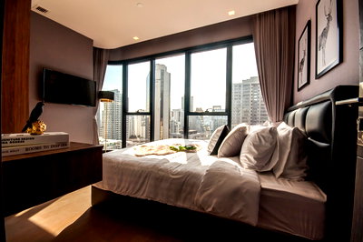 เช่าคอนโด ถนนอโศก : For rent Condo Ashton Asoke 2 bed 1 bath fully furnished (S03-1633)