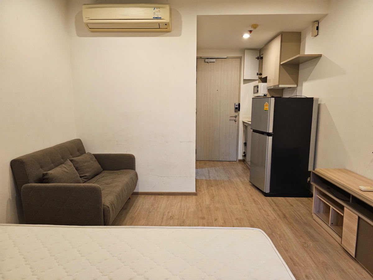 picture Ideo Q Chula - Samyan【𝐑𝐄𝐍𝐓】🔥 Simple minimal furniture Complete central View in the city center Near MRT Sam Yan🔥 Contact Line ID: @hacondo - 4/9