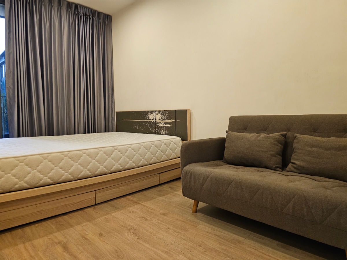 picture Ideo Q Chula - Samyan【𝐑𝐄𝐍𝐓】🔥 Simple minimal furniture Complete central View in the city center Near MRT Sam Yan🔥 Contact Line ID: @hacondo - 1/9