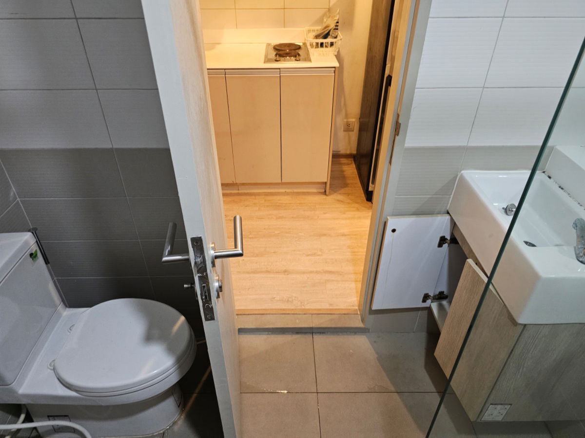 picture Ideo Q Chula - Samyan【𝐑𝐄𝐍𝐓】🔥 Simple minimal furniture Complete central View in the city center Near MRT Sam Yan🔥 Contact Line ID: @hacondo - 7/9