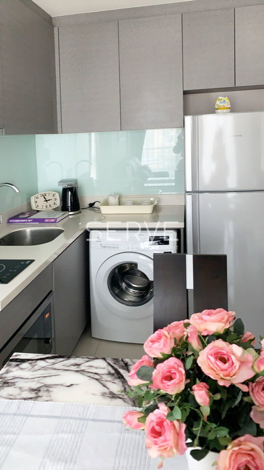 รูป  1 Bed with Bathtub Nice Room Good View & Good Location BTS Thong Lo 350 m. / For Rent & For Sale-Rhythm Sukhumvit 36 38 (ริทึม สุขุมวิท 36 38) - รูปที่ 3/11