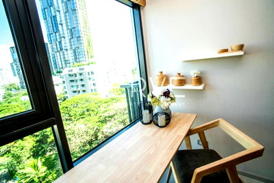 ขายคอนโด : 1 Bed Homey Style East Side Good Location Shuttle bus to BTS Thong Lo 350 m. / For Rent-Rhythm Sukhumvit 36 38