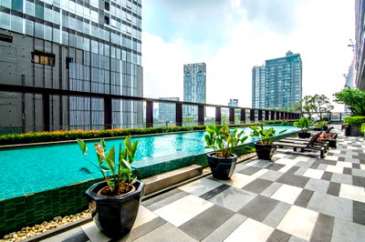 Condos for rent : 🔥30K!🔥 1 Bed with Bathtub 62 sq.m. High Fl. 20+ Good View and Good Location Next to BTS Thong Lo at Noble Remix Condo / For Rent